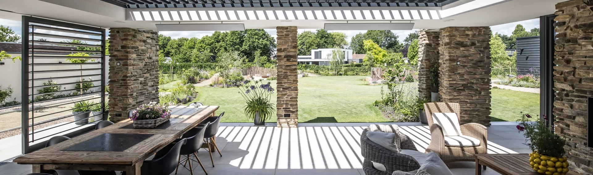 Louvretec Super Roof creating outdoor room