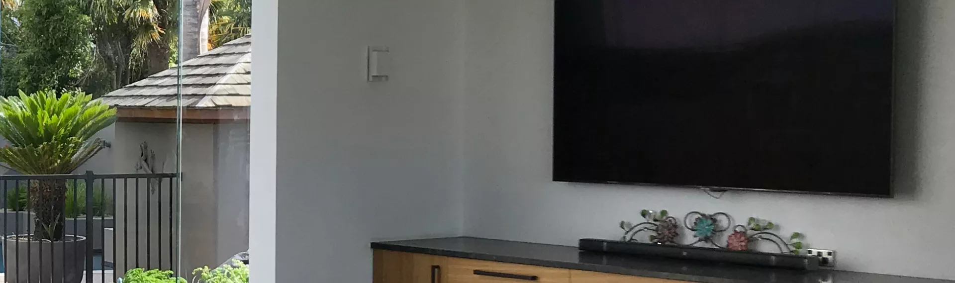 full height glass panel