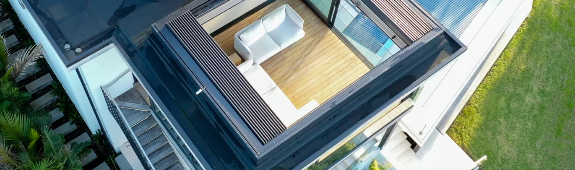 Retract Roof 