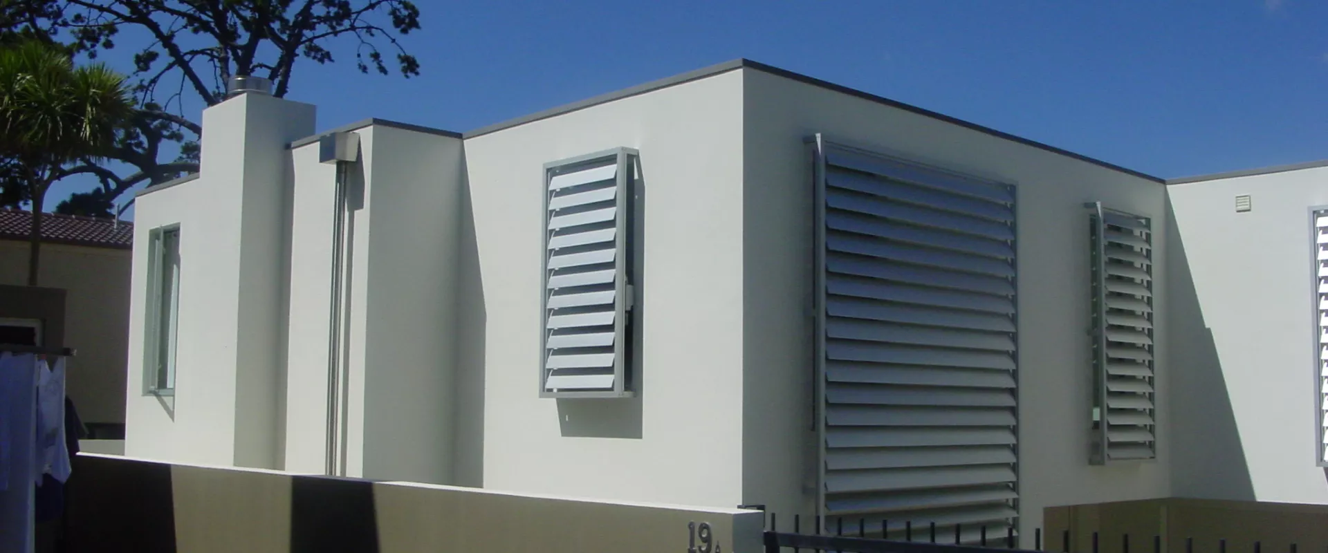 120mm Airfoil Louvres Motorised in a Stand Off Frame