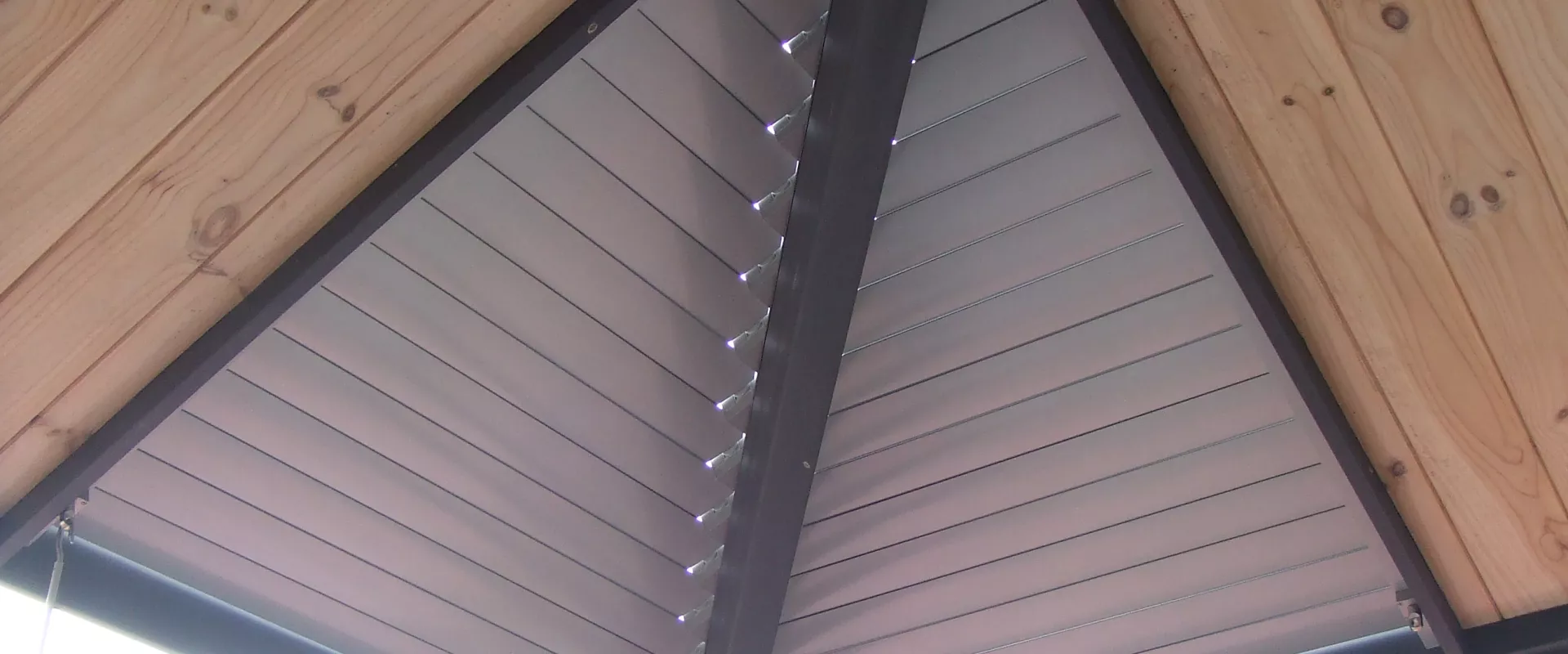 Raking Louvres by Louvretec