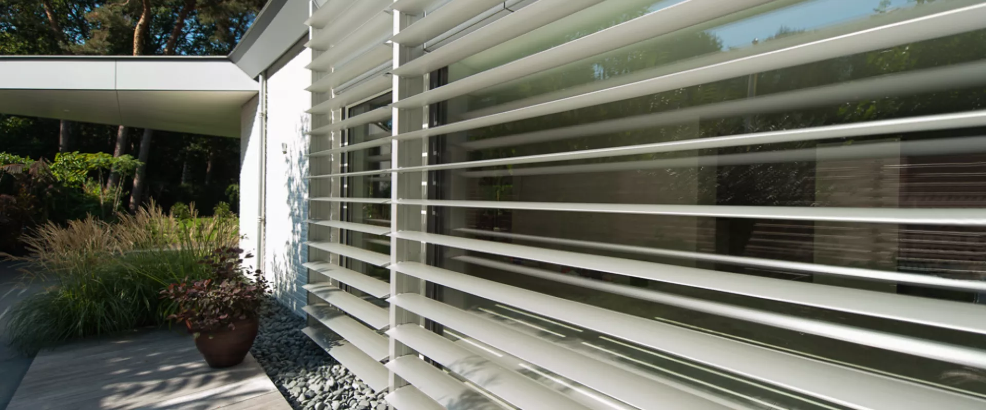 150mm Midi Louvres as motorised panels