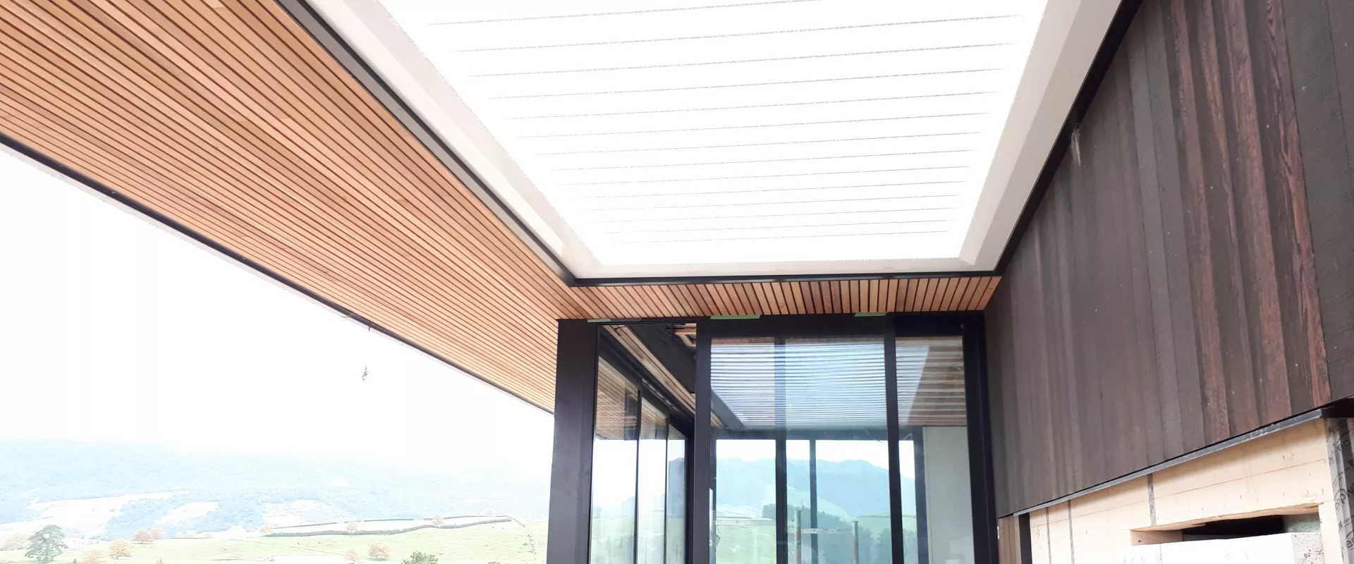 180/30 Slimline Roof by Louvretec BOP