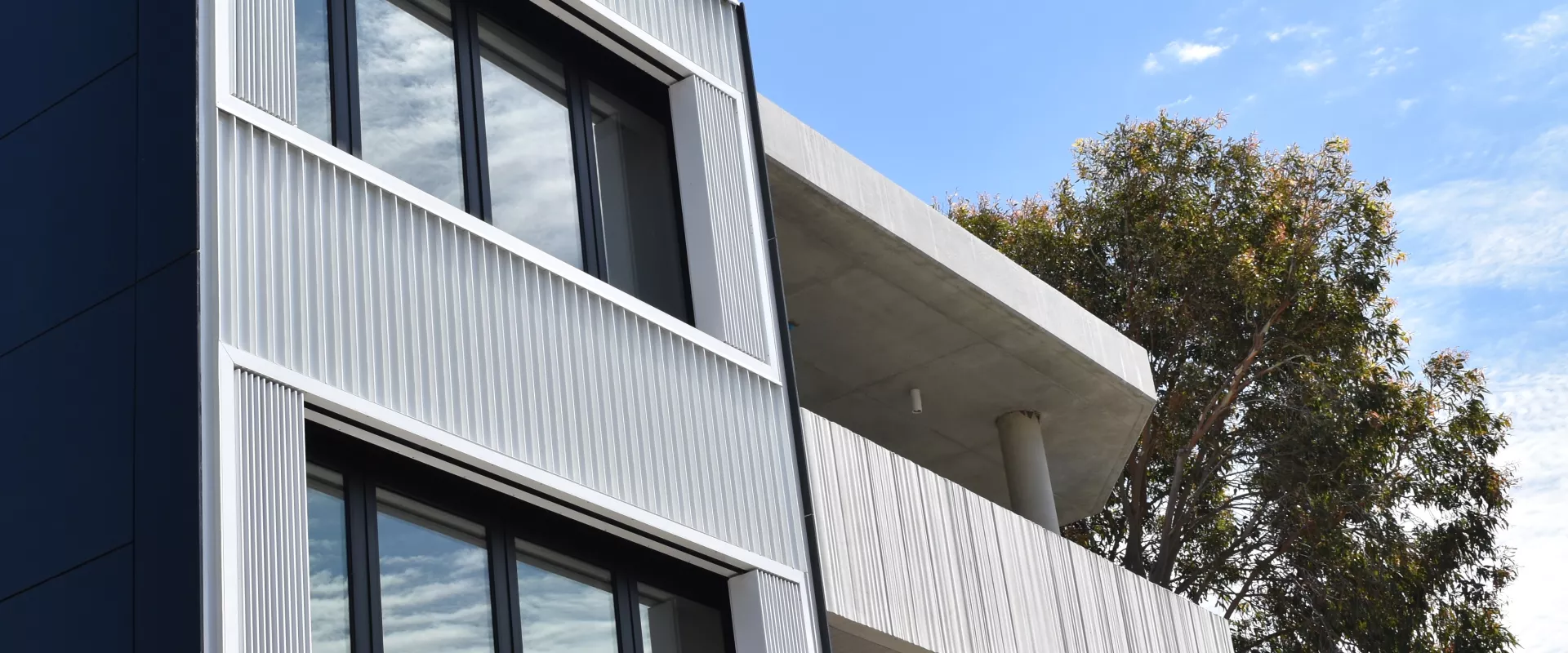 Vertical Retract Sun Louvres