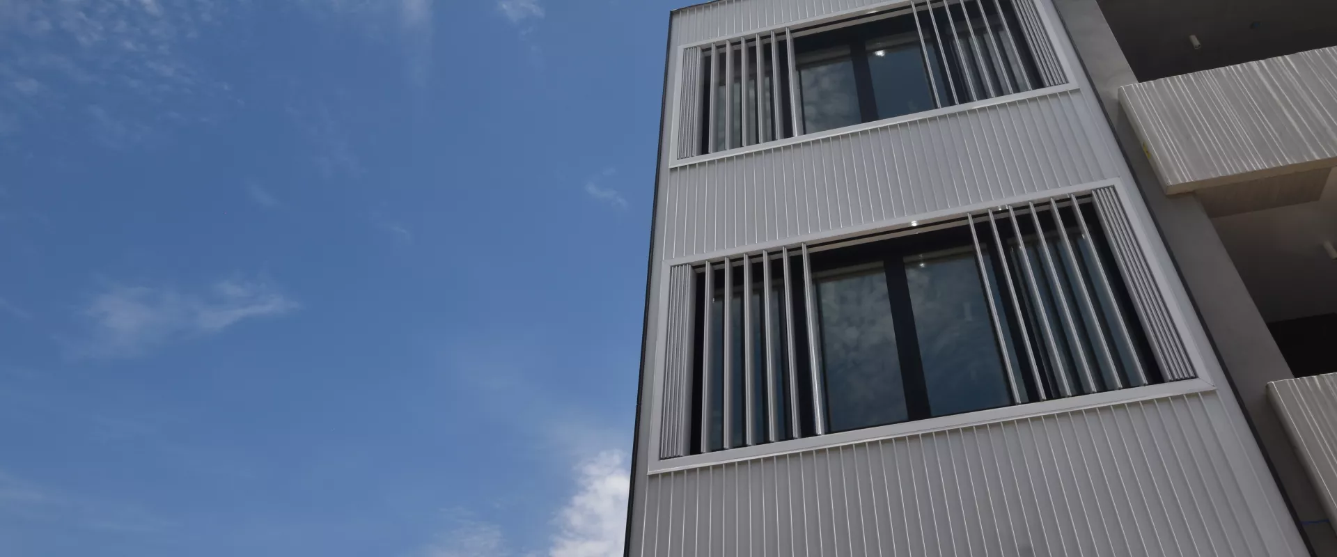 Vertical Retract Sun Louvres