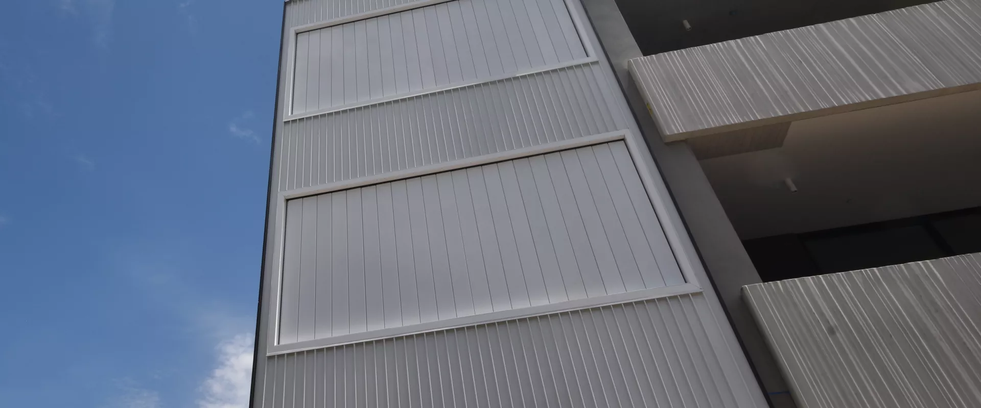 Vertical Retract Sun Louvres