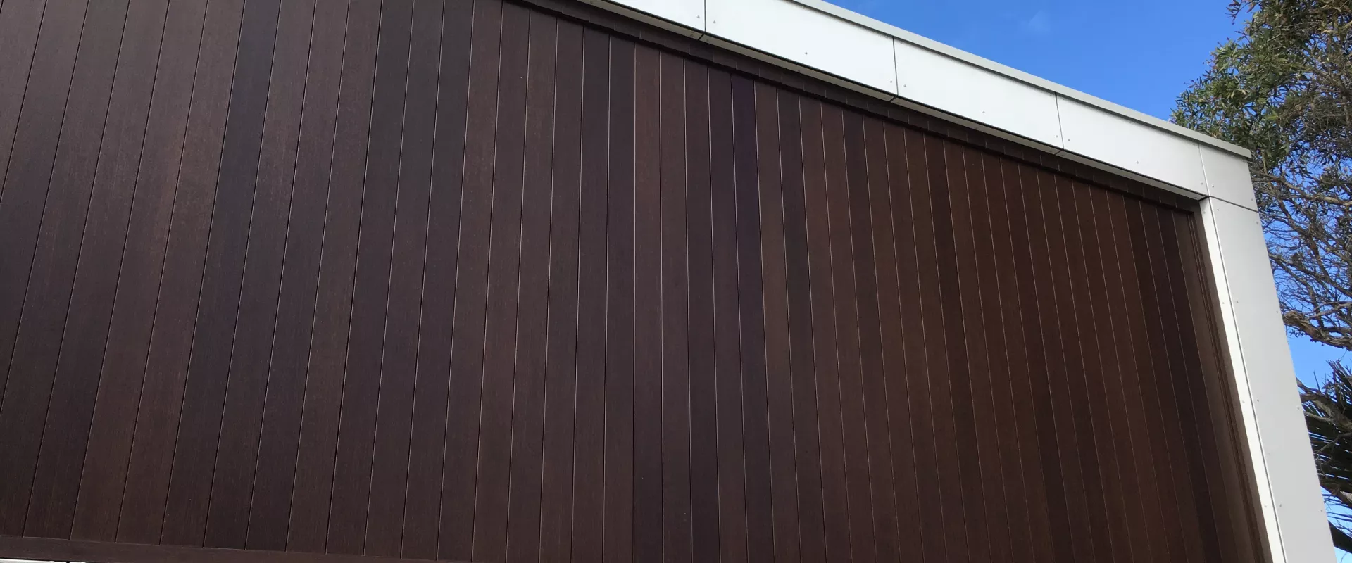 135 Hi Span Balustrade Louvres