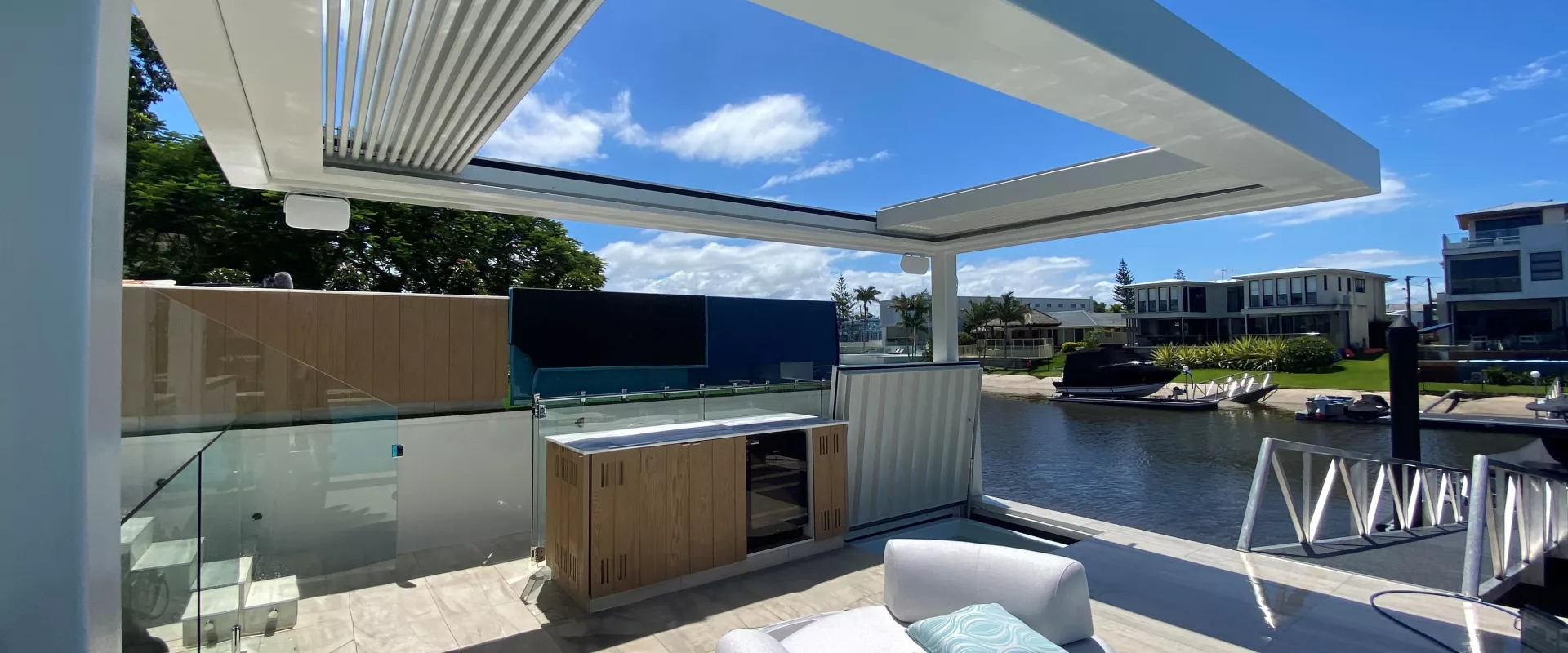 Louvretec Retract Roof by Louvretec Brisbane