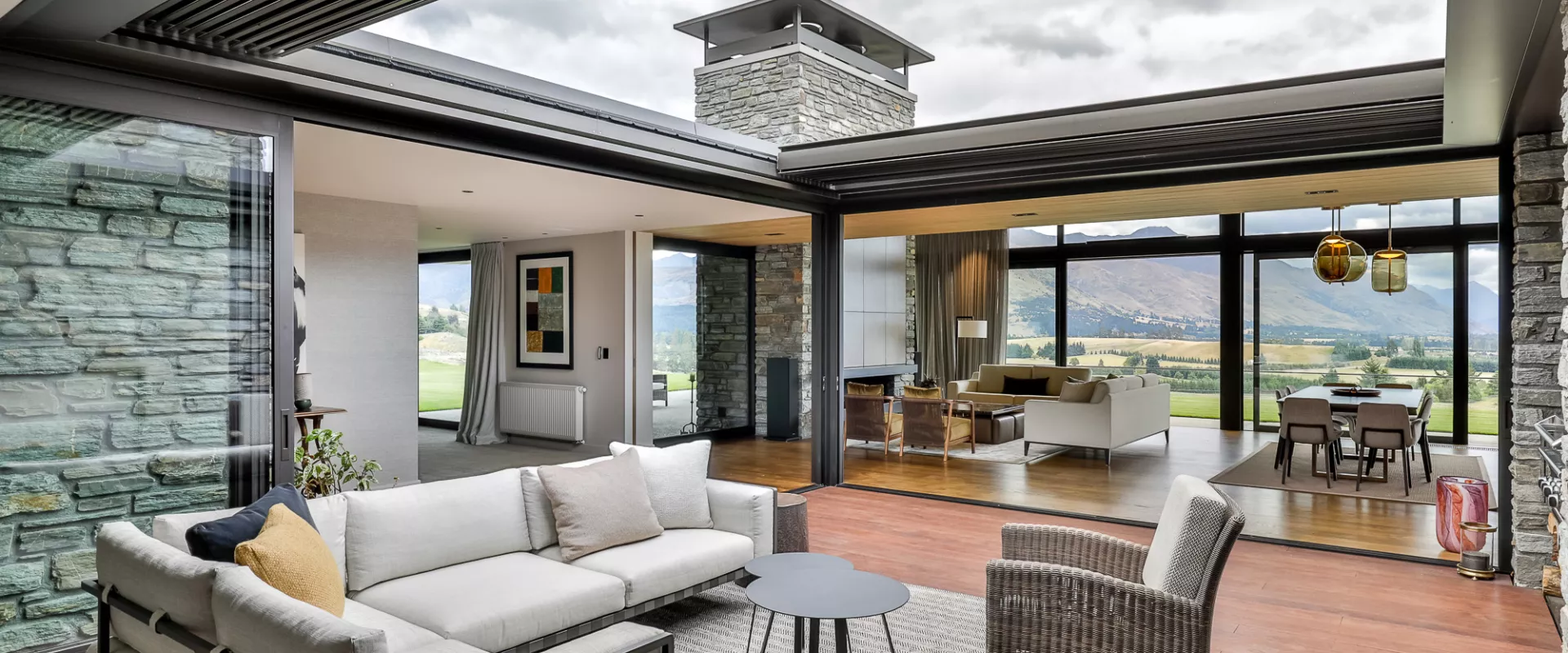 Retract Roof 