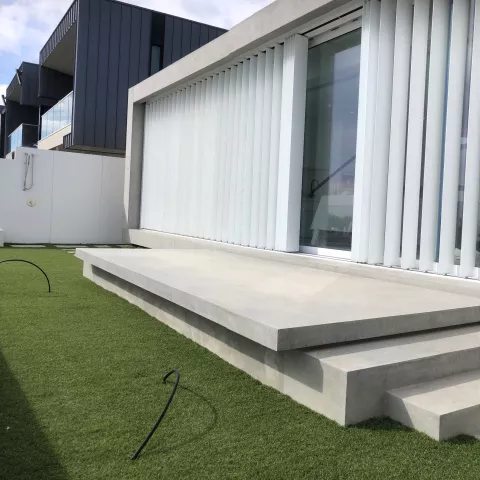 220/35 Slimline Lite Vertical Retract Louvre