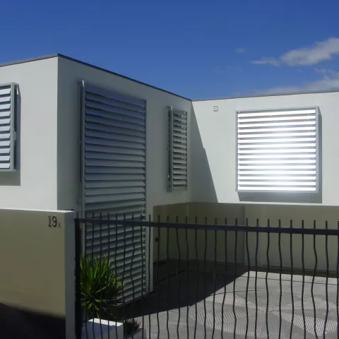 Motorised Louvres in Stand-Off Frame (Spiral Pivot)