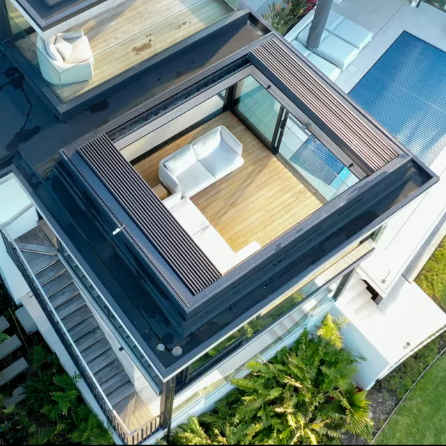Retract Roof
