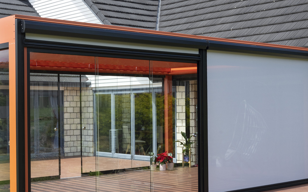 Available Motorised or Hand Operable