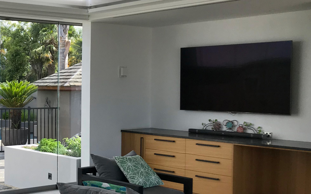 Maximum Fixed Glass Spans