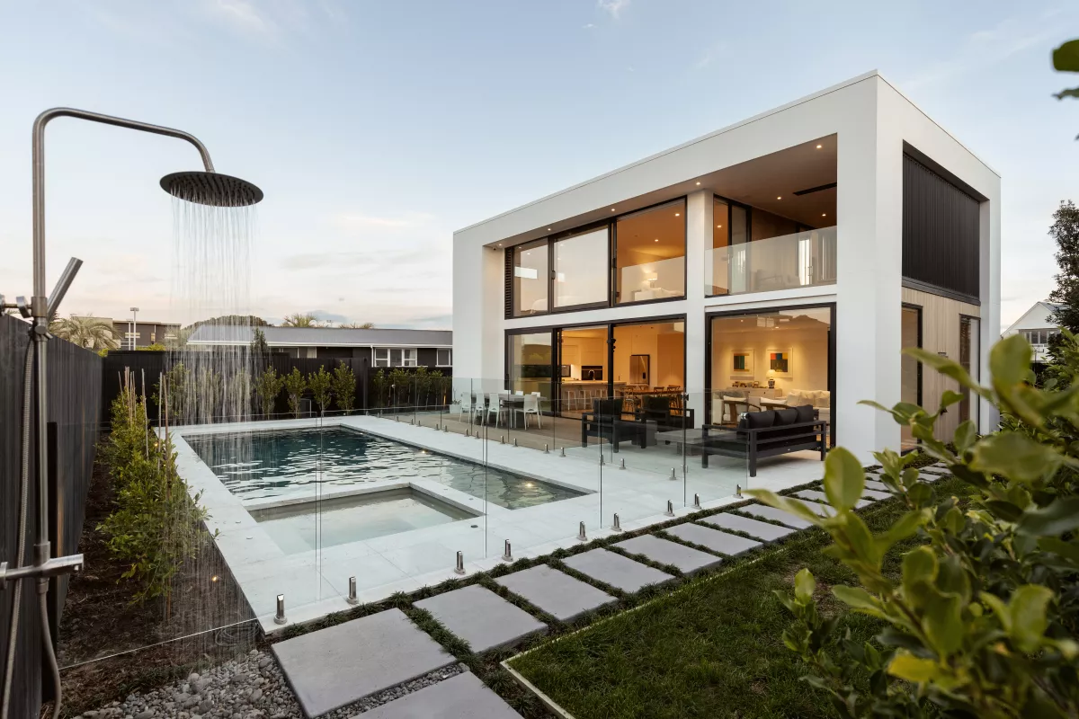 135 Hi Span Motorised Louvres