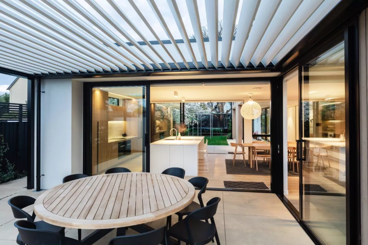 Another stunning build by DJ Hewitt Builders. Opening Roof by Louvretec Canterbury