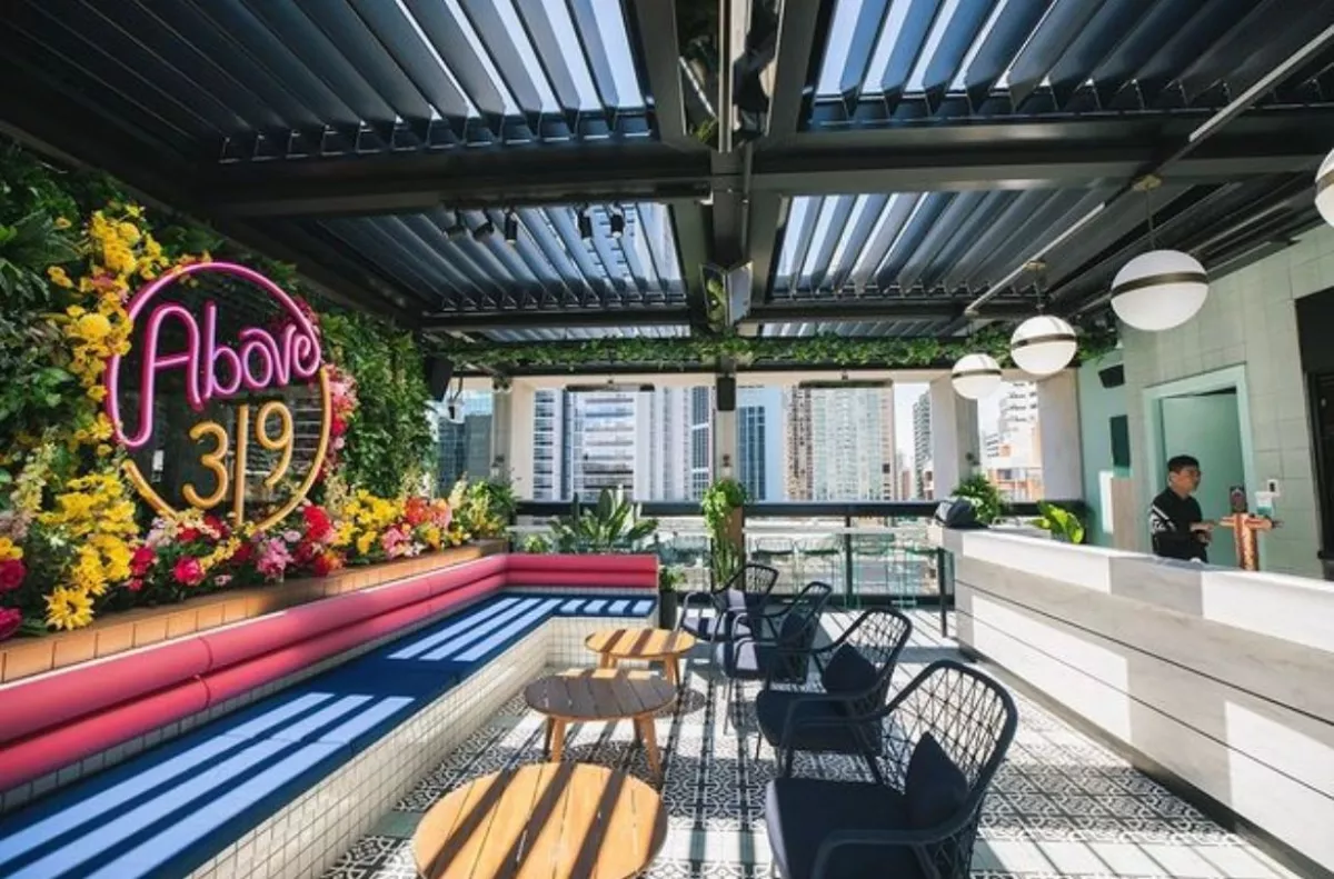 Retract Roofs at Vibe Hotel, Sydney by Louvretec Sydney 