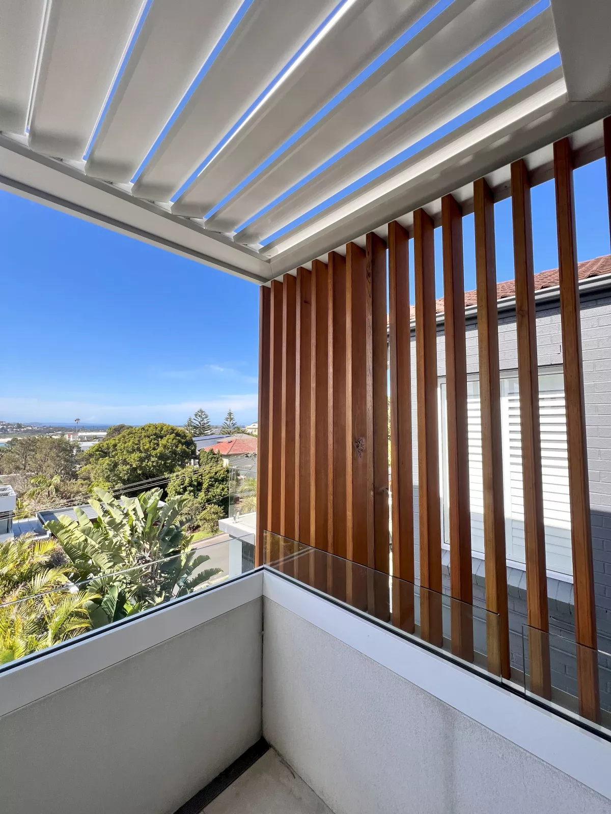 Opening Roofs and Motorised Sun Louvres by Louvretec Sydney North | Louvreland
