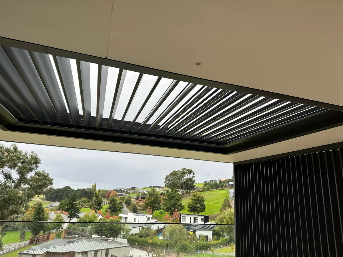 Louvretec Canterbury