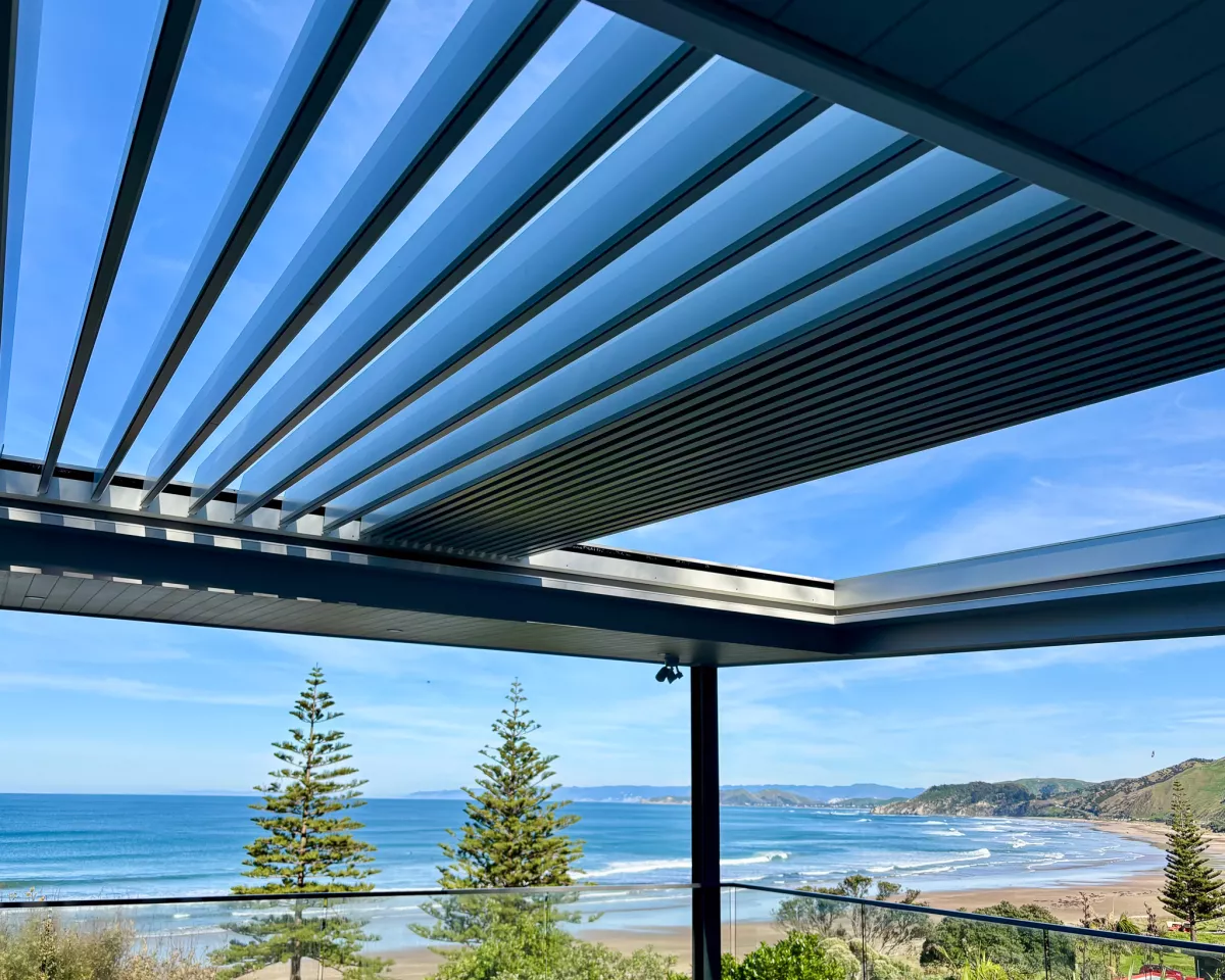 Retract Roof retracting back. By Louvretec Gisborne