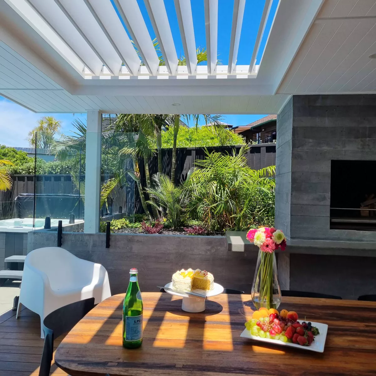 Outdoor Living, by Louvretec Auckland