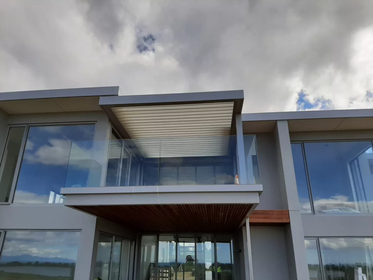 Motorised Opening Roof by Louvretec Nelson