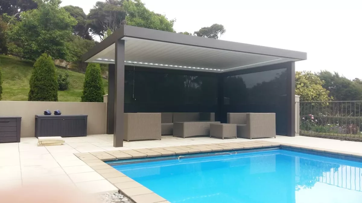 Freestanding Opening Roof by Louvretec Bleheim