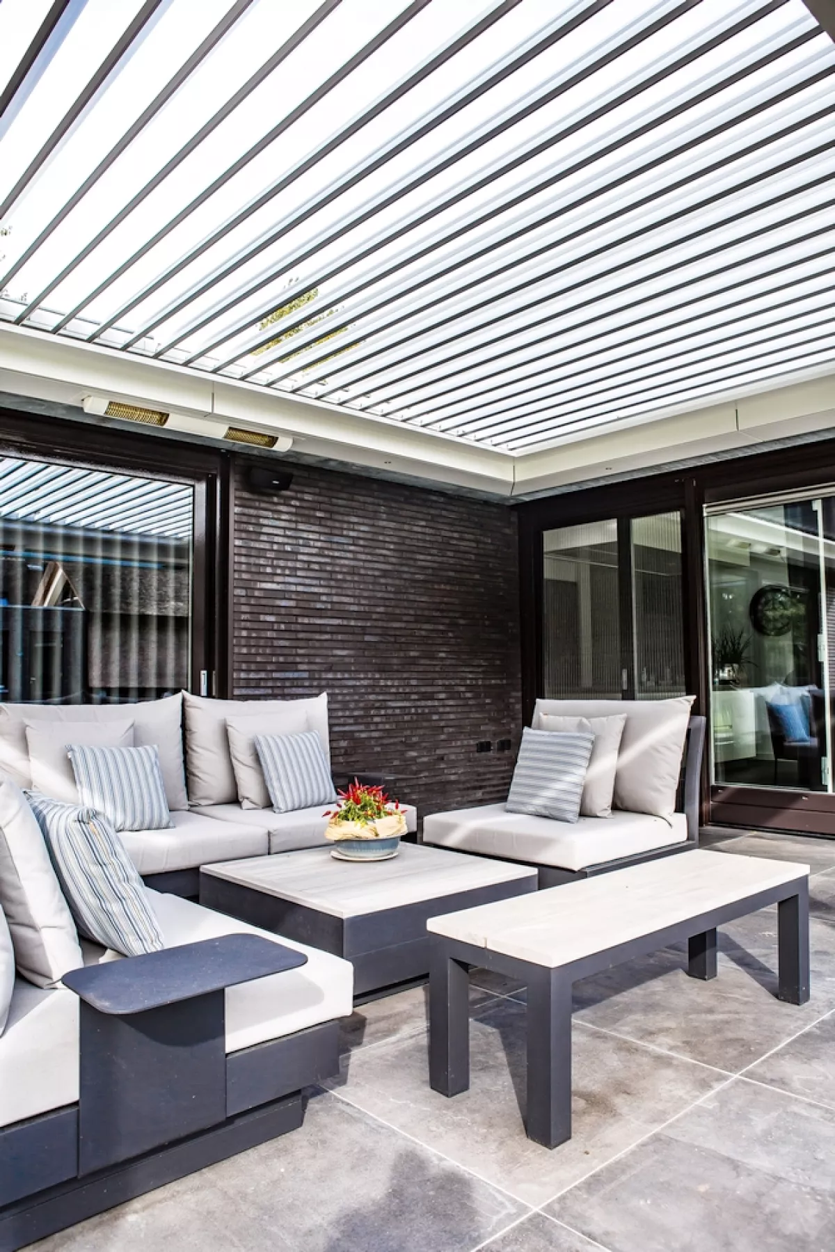 Opening Roof by Livium | Louvretec The Netherlands