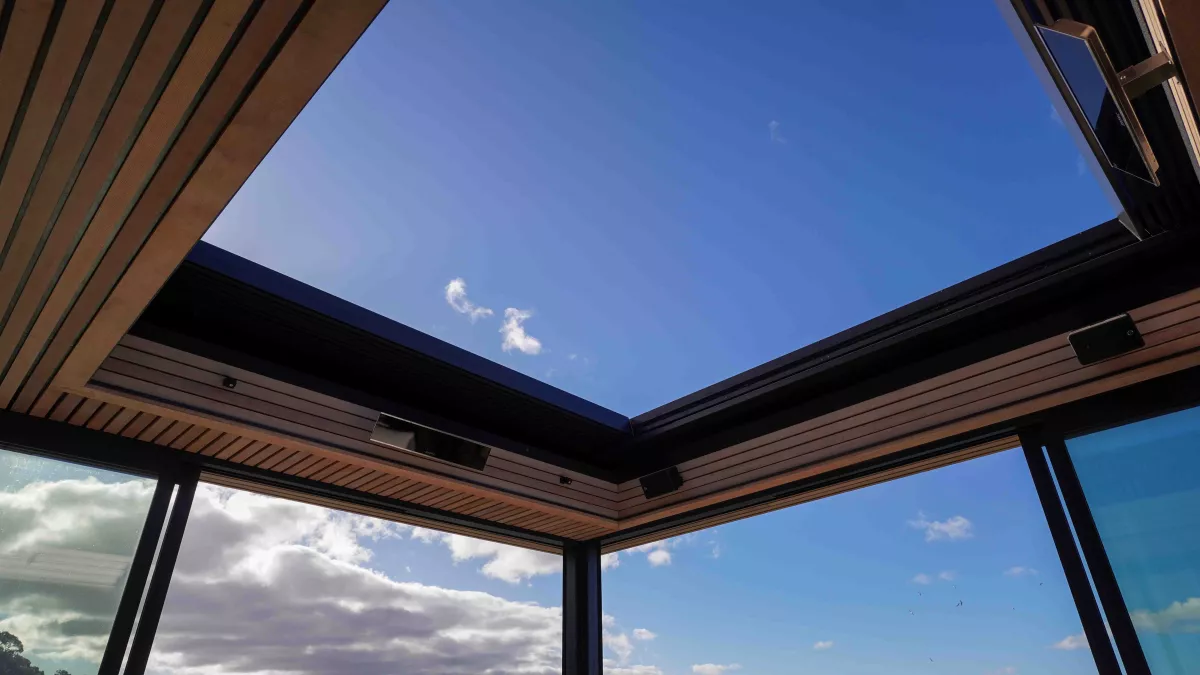 Louvretec Retract Roof