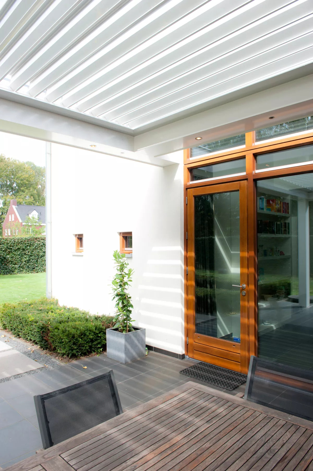 Motorised, Louvretec Opening Roof