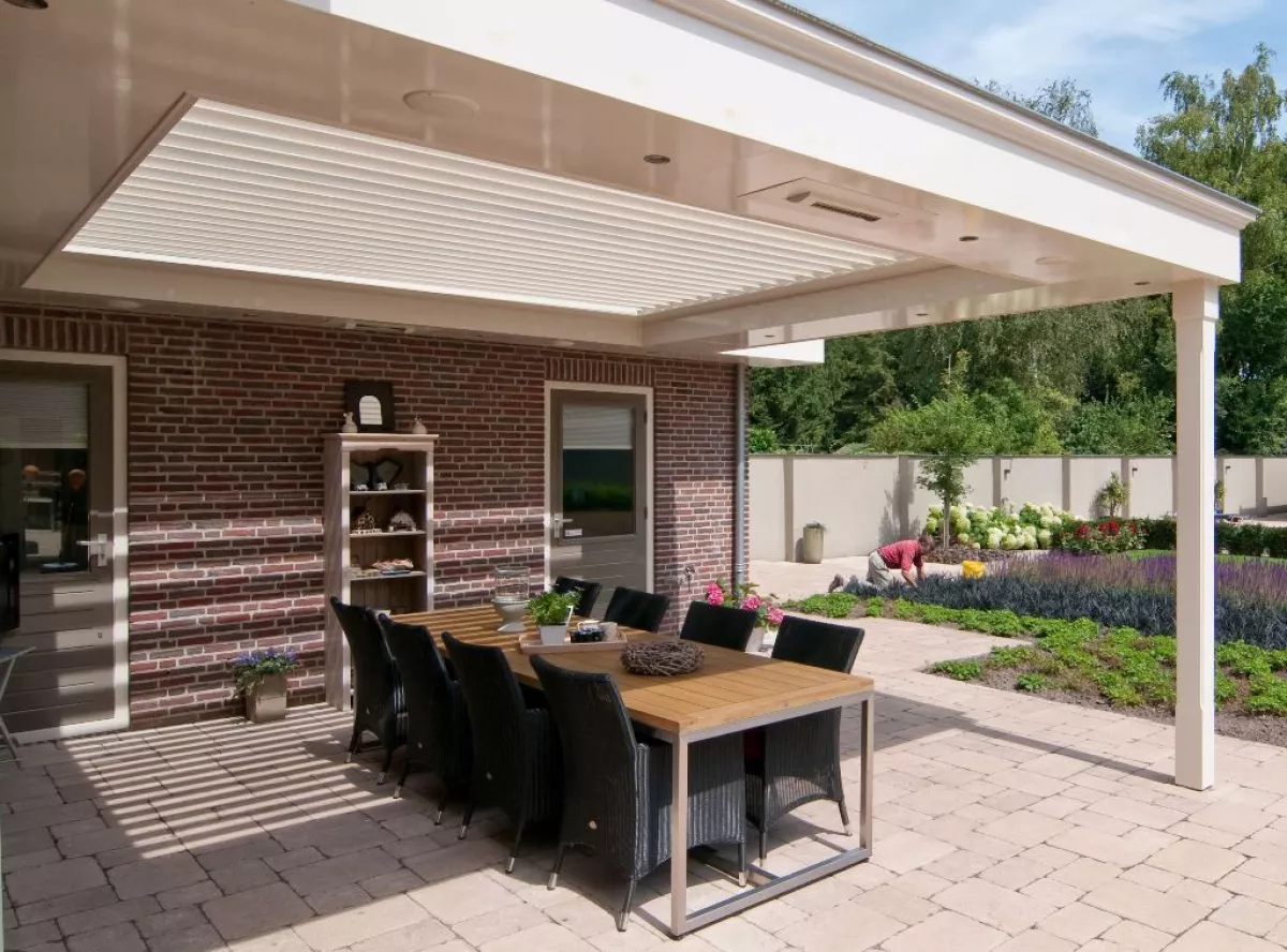 Open your home to the outdoors. Contact Louvretec Southern California & discover your solution