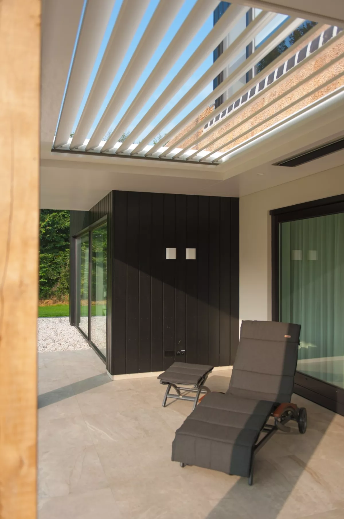 Motorised Louvretec Opening Roof
