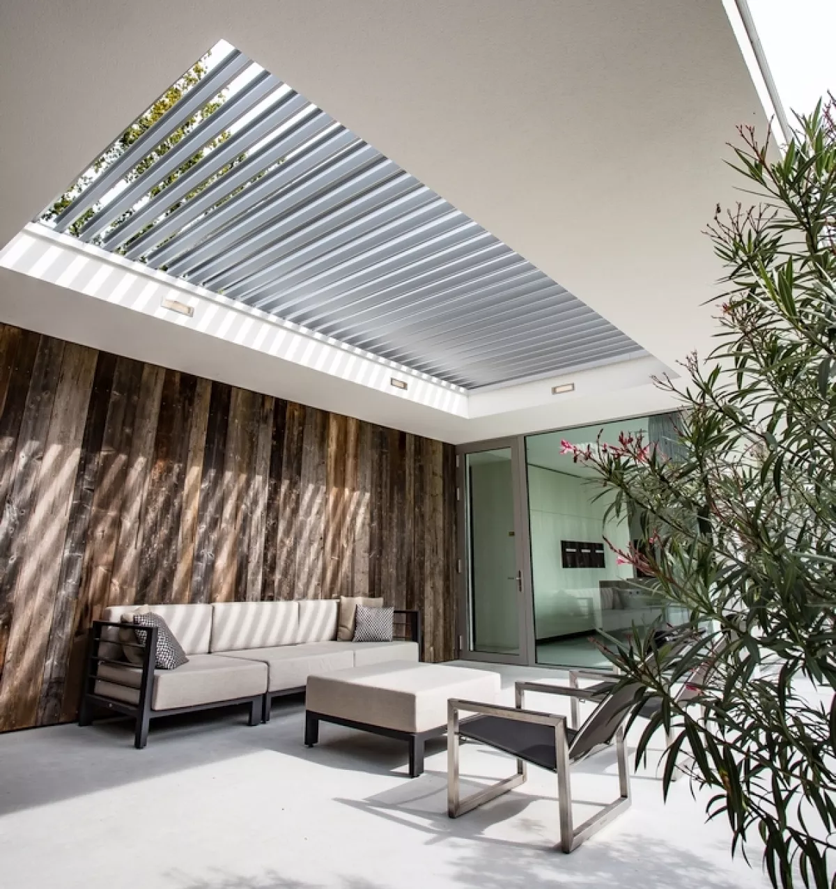 Opening Roof by Livium | Louvretec The Netherlands